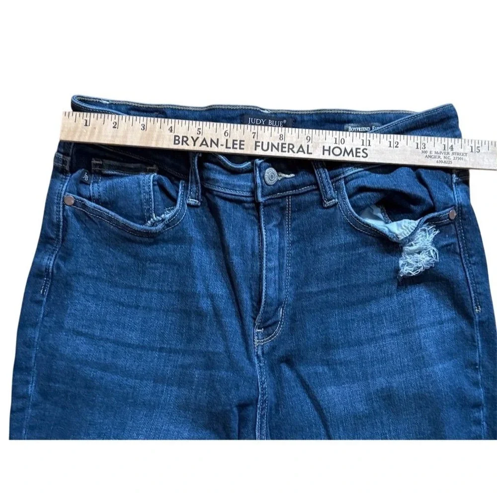 Judy Blue Women's Distressed Straight Jeans Size 9x29 Blue Medium‎ Wash denim